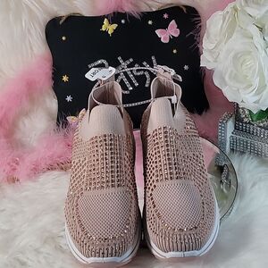 QRUNNER  Pink  Rhinestones SNEAKERS  ATHLETIC LADIES SHOES Size  8 NWT